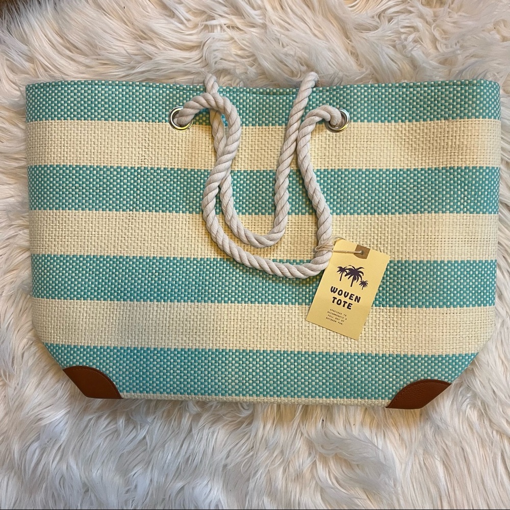 🌴 NWT Beach Bag ✨ Blue & Cream